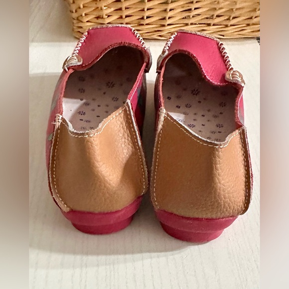 Pink Floral Leather NWOT Loafers Remote Control Bottom Size 6 Women’s Multicolor - Picture 8 of 9